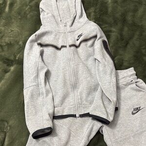 Nike Light Gray Full-Zip Hooded Jacket